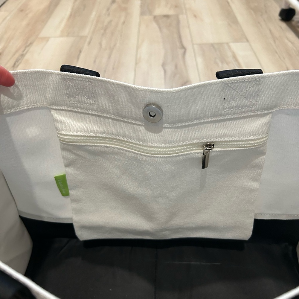 No 40 Tote Bag - Picture 3 of 6